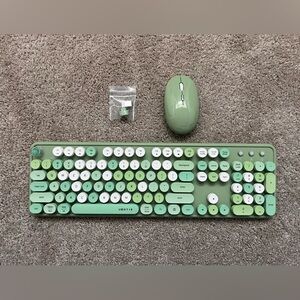 Green Wireless Keyboard and Mouse Set